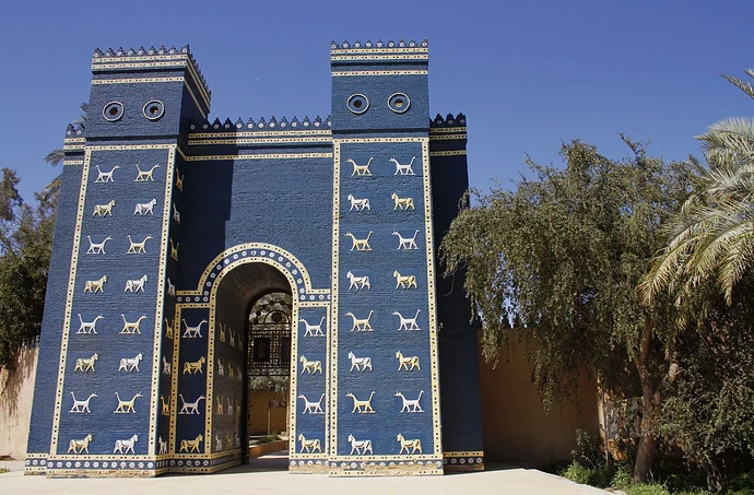 reconstruction-ruins-Ishtar-Gate-Babylon-Al-Hillah-Iraq