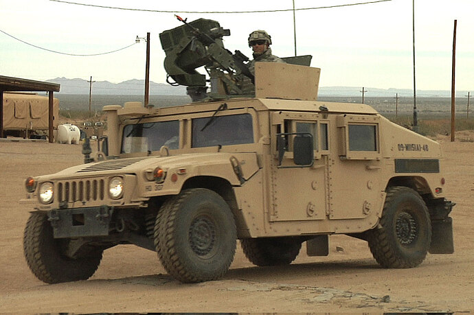 hmmwv-humvee-03